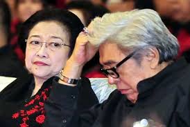 Megawati soekarnoputri jadi sorotan di media sosial dan jadi perbincangan. Mengenang Kisah Cinta Taufiq Mega Republika Online