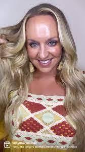 Kelli Hammonds's Instagram, Twitter & Facebook