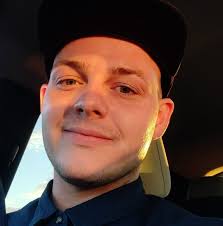 Freshen things up with the BLK DMND pour homme, available in both 30ml and  100ml bottles. Link: https://www.diamondsupplyco.com/collections/fragrances