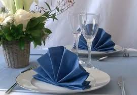 Idée pliage de serviette en papier pour déco de table de fête pour les fêtes d'enfant, on peut fabriquer plusieurs décorations jolies au moyen de serviettes en papier. Nos Pliages De Serviettes Cuisine Actuelle