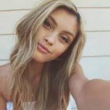 Sarah adrian (@Sarahadrians)