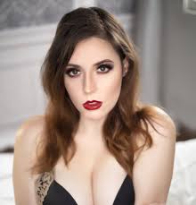 Amber lee connors (born april 9, 1991) is an american voice actress who has provided voices for english dubbed japanese anime and video games. Amber Lee Connors On Twitter Here S A Meme Also 10 Years Has Helped Me Get Better At Posing And Makeup 2009vs2019 10yearchallenge