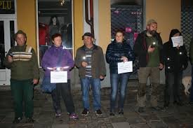 Acasă știri sibiu comunitatea vă vedem din sibiu suspendă protestul mut, derulat timp de 669. Va Vedem Din BistriÅ£a Protest Mut Si Scurt In FaÅ£a Sediului Psd