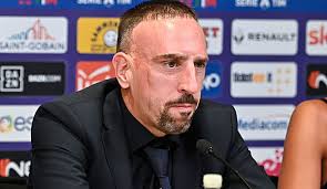 Franck henry pierre ribéry is a french professional footballer who is currently a free agent. Franck Ribery Spricht Offen Uber Seine Gesichtsnarbe Meine Familie Hat Gelitten