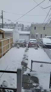 Se Le Cae El Billete Y Lo Pisa Y Se Queda Tomando Agua