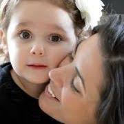 Robyn Gentile's Instagram, Twitter & Facebook