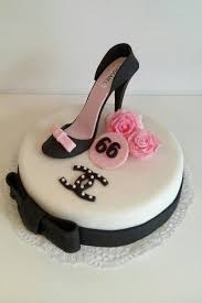 High, or elevated, heels are anything over 3.5cm. High Heel Torte Fondant Torten Dekorieren Torten Dekorieren