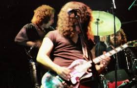 Lawton was also a member of lucifer's friend and the les humphries singers. Uriah Heep 38 Years Ago One Of John Lawton S Last Facebook