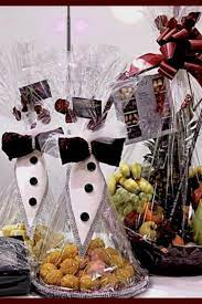 Wedding Gift Baskets Bride Groom Saagan Gifts Engagement Gifts Wedding Gift Baskets Wedding Gifts Packaging Wedding Gift Hampers