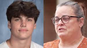 Austin Metcalf's mother speaks with tremendous sadness about the loss of  her son. Austin Metcalf's Mother: “This is because the kid was mad. My son  is not here anymore and I don't