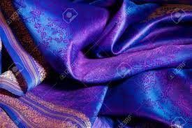 2 este color se percibe ante la fotorrecepción que excite. La Reproduccion De Los Colores En La Cara De Tela Azul Purpura Fotos Retratos Imagenes Y Fotografia De Archivo Libres De Derecho Image 11754127