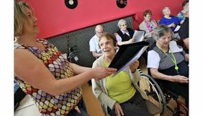 Seniors Photos A Vesoul La Maison Du Combattant Connait La Chanson