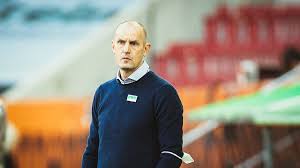 Hnl i više od 5000 natjecanja u preko 30 sportova diljem svijeta) na rezultati.com stranici! Fc Augsburg On Twitter Heiko Herrlich Is Now Live For The Pre Match Press Conference
