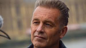 Five lesser-known dyslexia symptoms, as Chris Packham presents documentary 