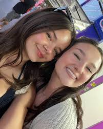 Hiii!! I'm Ava Ahern and I'm 100% committed to UNR. I'm from Pleasanton,  California (Bay Area) and will be majoring in pre-nursing. I LOVEEE  tanning, going