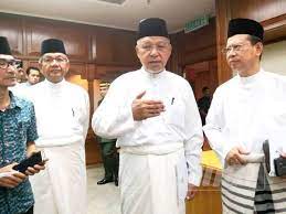 The present new terminal was officially opened in september 2002. Sultan Ismail Petra Mangkat
