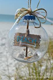 Not only can such themes be incorporated with traditional ones, but could be u… beach christams ornament, beach décor. Diy Beach Themed Christmas Ornament Christmas Ornaments Beach Christmas Beach Themed Christmas