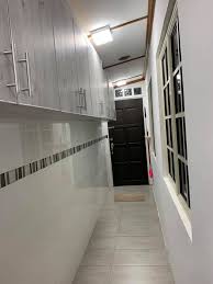 Teras rumah bisa dibilang adalah merupakan wajah dari sebuah rumah. Kawasan Belakang Rumah Jadi Terbiar Wanita Ini Bina Dapur Basah Pantri Hias My