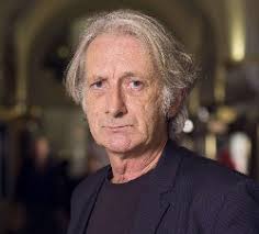 Patrick Deville, autor del mes