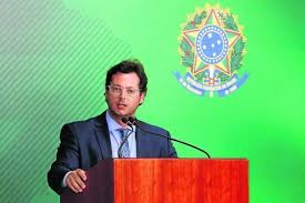 .ministros, o secretário executivo do ministério das comunicações, fabio wajngarten, comemorou seus 45 o chefe de wajngarten, o ministro das comunicações, fabio faria, e o novo ministro do. 4qnjye4thr5z8m