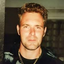 NIEUWE MENUKAART- Tadaaa! Laat de zomer maar komen, de nieuwe kaart met  nieuwe gerechten is ingegaan! Wat dacht je bijvoorbeeld van een cheesecake  van geitenkaas vooraf, de heilbotfilet en de Pina colada