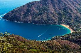 Ancestral memory sings yes¨ when the way to a cozy holiday nest is a seaside trail still inaccessible to motos. Day Trip Yelapa Casa Kimberly