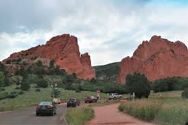 Download our hiking guide for a list of hiking tips, 10 essentials that everyone should pack for their dayhike that's how the red rock fins of garden of the gods were formed in the womb of the earth. Garden Of The Gods Colorado How To Visit What To Avoid 10 Traveling Feet