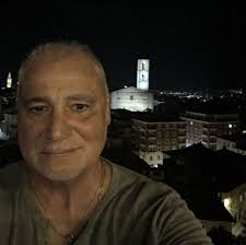 Introducing The Art of Us A celebration of the human spirit expressed  through creativity. In this evolving platform, we explore into the intimate  connection between artistic vision and the world it inhabits.