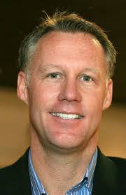 Trio of track and field athletes, boxer to join hall