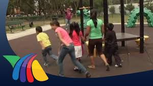 Es otro juego típico de la península yucateca que es generalmente practicado por niñas. Bote Pateado Un Juego En Extincion Youtube