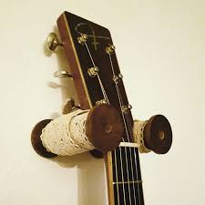 You will find standard ukulele tuning, baritone ukulele tuning, low g ukulele tuning, high g ukulele tuning, canadian uke tuning, slide uke tuning, half step up from standard ukulele tuning 20 235 просмотров • 24 февр. Diy Shabby Vintage Guitar Holder Hook Hanger Wall Mount Guitar Wall Hanger Diy Guitar Stand Guitar Wall