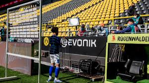 Over the weekend dortmund executives discussed the proposal, which also included a €100,000 fine, before reluctantly agreeing to accept the drastic sanction that will see the south stand remain empty for saturday's bundesliga match against. Bundesliga Behind Closed Doors Story Of German League S Return Sports Illustrated