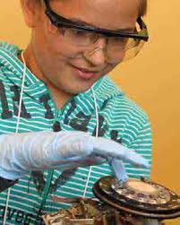 EXPLORE. INQUIRE. ASTONISH.