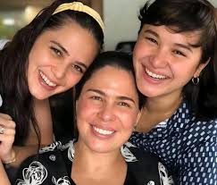 The Genes is Wow 😮 Mana-mana lang talaga 🥰 LOOK: Kristine Hermosa with  her equally stunning mom and gorgeous sister Kathleen. Timeless beauty  talaga sila 💞🥰 📸:Kristine Hermosa/Instagram #KristineHermosa #anitanueva  #ccto