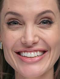Meilleures collections angelina jolie gif smile. Celebritycloseup Fotos De Angelina Jolie Peluqueria Y Belleza Fotografia Retratos