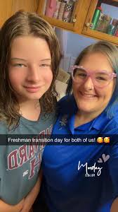 Who can cut thicker hair with short cuts and layers near Lee's Summit?