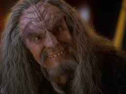 What are the naming conventions for alien races in Star Trek?