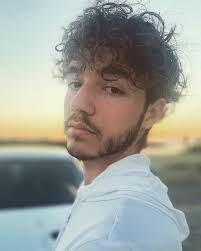 ➺ Lucas Warner ₉⁹₉ (@luke_warner_) • Instagram photos and videos