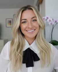 Clare Roach's Instagram, Twitter & Facebook