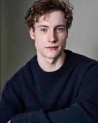 New headshots 📸 Couldn't recommend @ruthcrafer highly enough! #headshots  #actor #blackandwhite