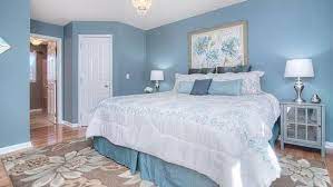 Biru yang luas dan menerima siapa saja. Warna Biru Langit Sedang Jadi Trend Aplikasikan Ke Dekorasi Furniture Rumah