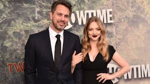Actor couple thomas sadoski and amanda seyfried have become parents for the second time. Amanda Seyfried Welcomes Second Child With Thomas Sadoski 101 9fm The Mix Wtmx Chicago