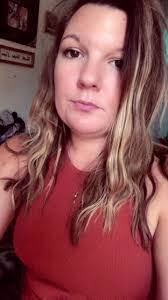 Amber Daggett's Instagram, Twitter & Facebook