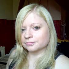 bethany ambrose (@littlemisswower)