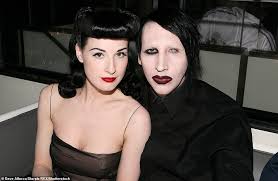 Why did she and marilyn manson break up? Marilyn Manson Talked About He Fantasized About Smashing Evan Rachel Woods Skull In With A Sledgehammer Bon News