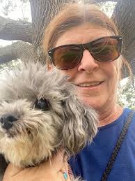 Happy to see these 2 beautiful ladies back at school🥰😍