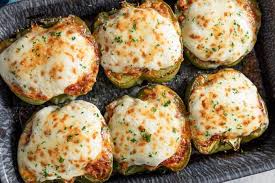Easy Stuffed Peppers With Ground Beef Marinara Sauce Ricotta Mozzarella Cheese Taste Like Lasagna Bak In 2020 Keto Recipes Dinner Keto Diet Recipes Keto Meal Prep