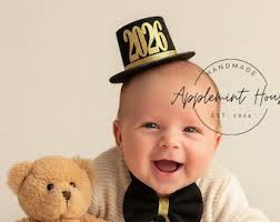 New Years Eve Party Hat Headband, 2026 Top Hat Design, Black Gold Crown,  Happy New Year Tiara, 2026 New Year Accessories for Kids & Adults