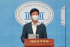 국민의힘은 안전사고로 무고한 시민들이 목숨을 잃는 일이 없도록 이번 사고의 수습에 초당적 협력을 아끼지 않을 것이며, 진상규명과 재발 방지에도 힘쓸 것이다. Jrkxu4kutrgkjm