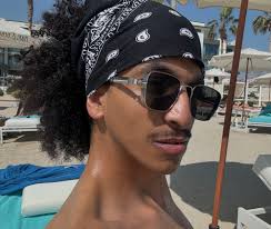 AHMED BIN ABDULAZIZ🇸🇦 (@moodey_xd) • Instagram photos and videos